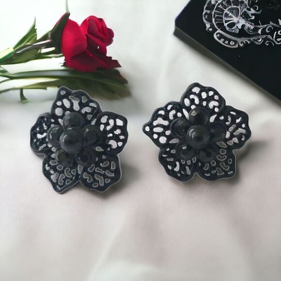 Black Flower Earrings Enamel Filigree Metal Rhinestones Lace Victorian Goth Vtg. - Picture 14 of 14